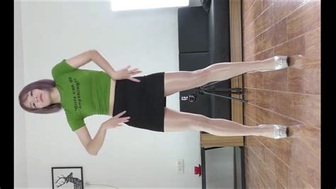 Dancing Girls teasing with Fit Bodies in Mixed K.